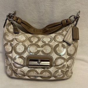 COACH HOBOS BAG Size Medium
